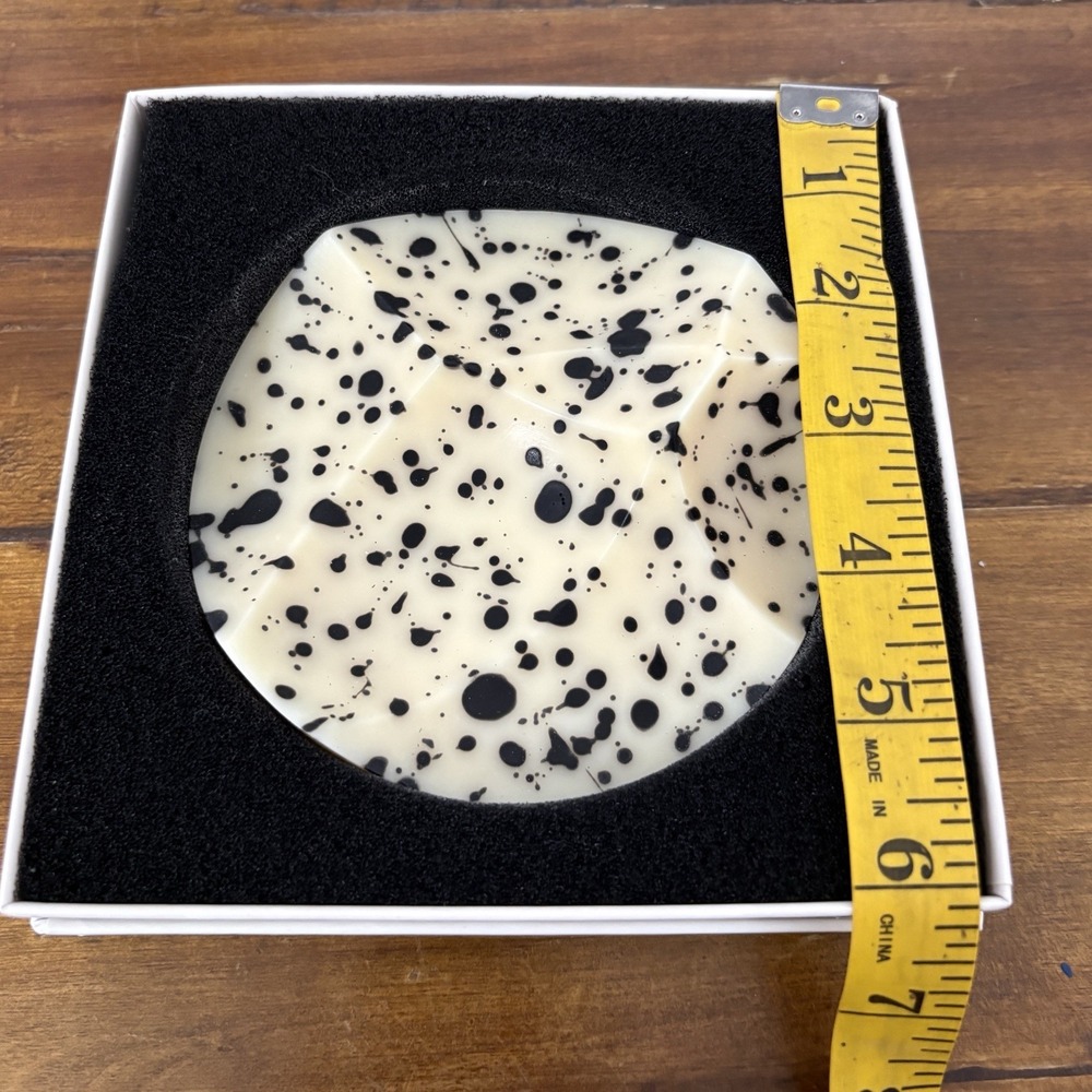 Ume Studio Erode Soap Sculpture White Grapefruit Topographic Two Tone NIB - Picture 7 of 7